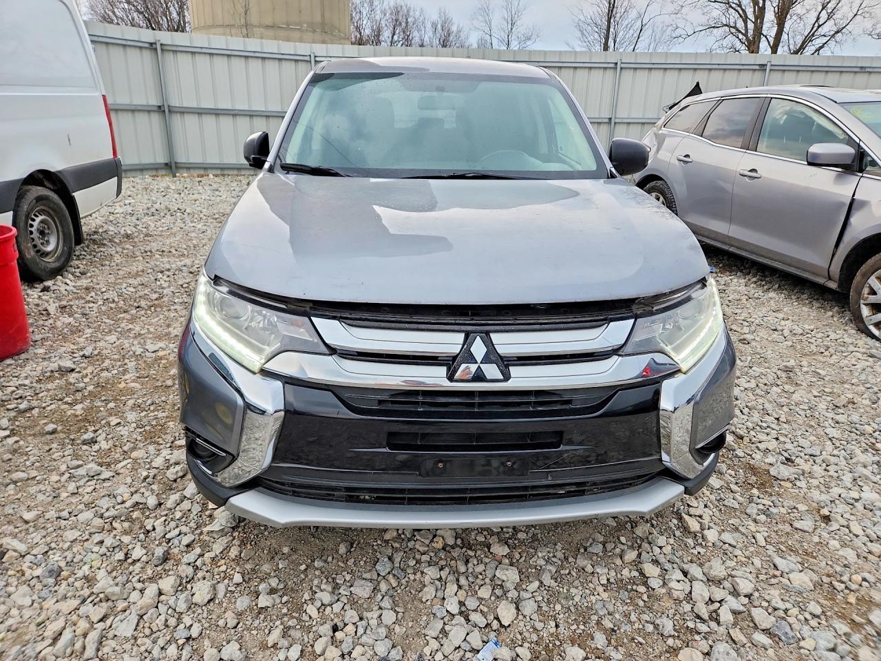 2017 MITSUBISHI OUTLANDER