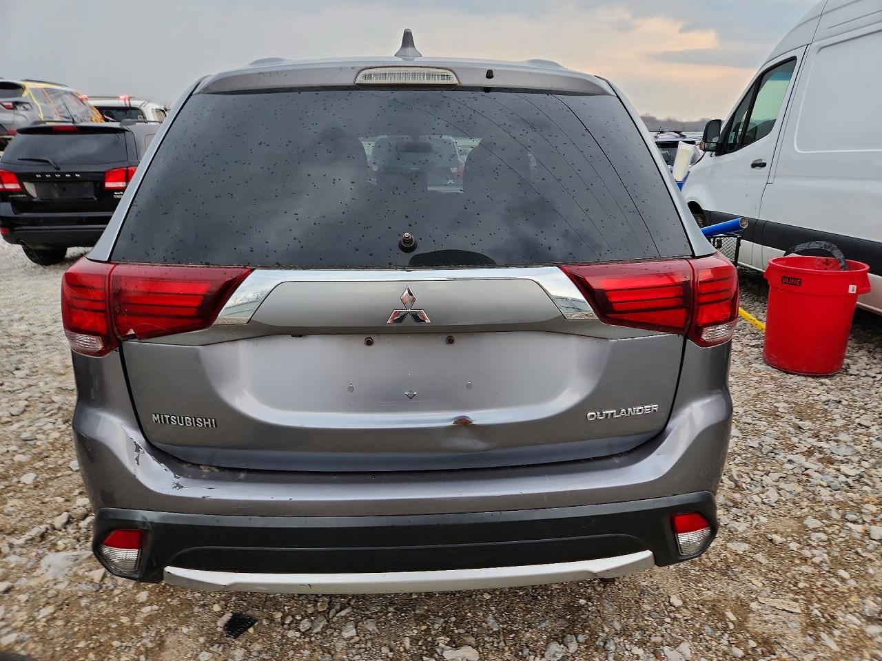 2017 MITSUBISHI OUTLANDER