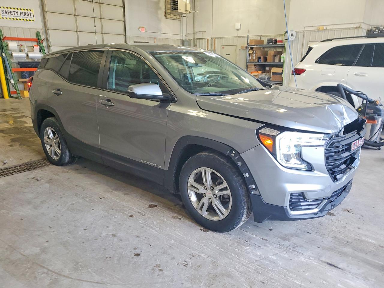 2023 GMC TERRAIN