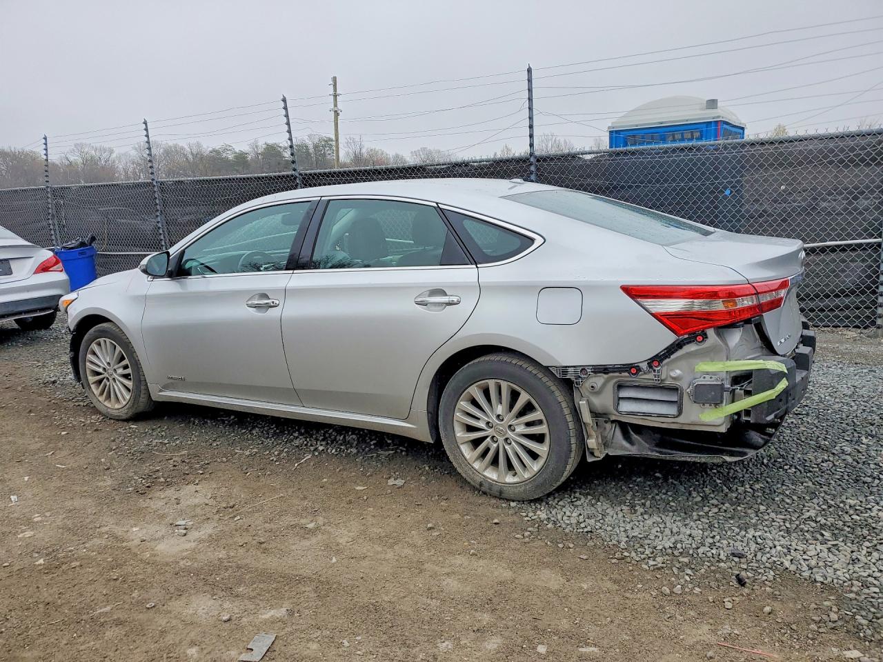 2013 TOYOTA AVALON