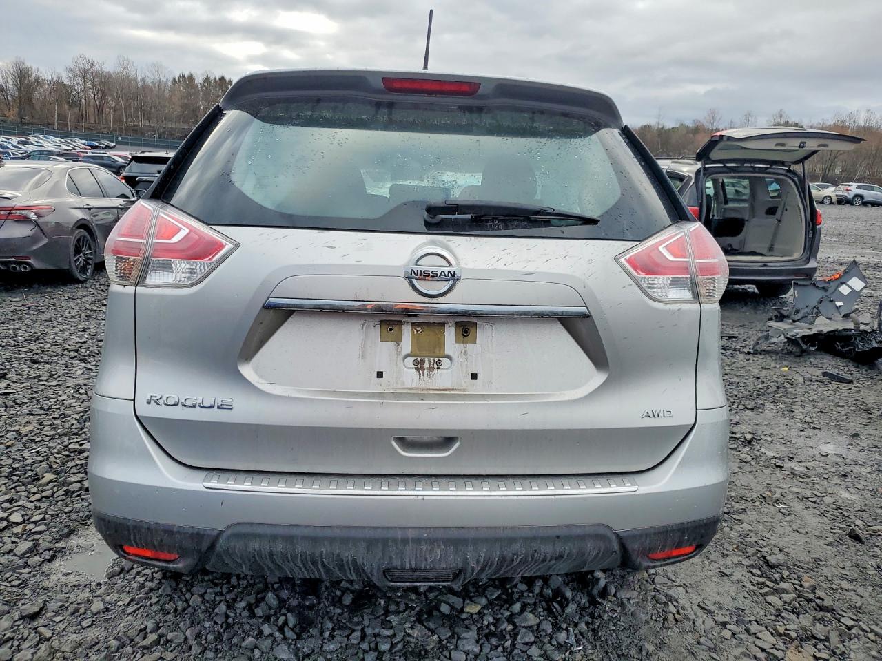 2016 NISSAN ROGUE
