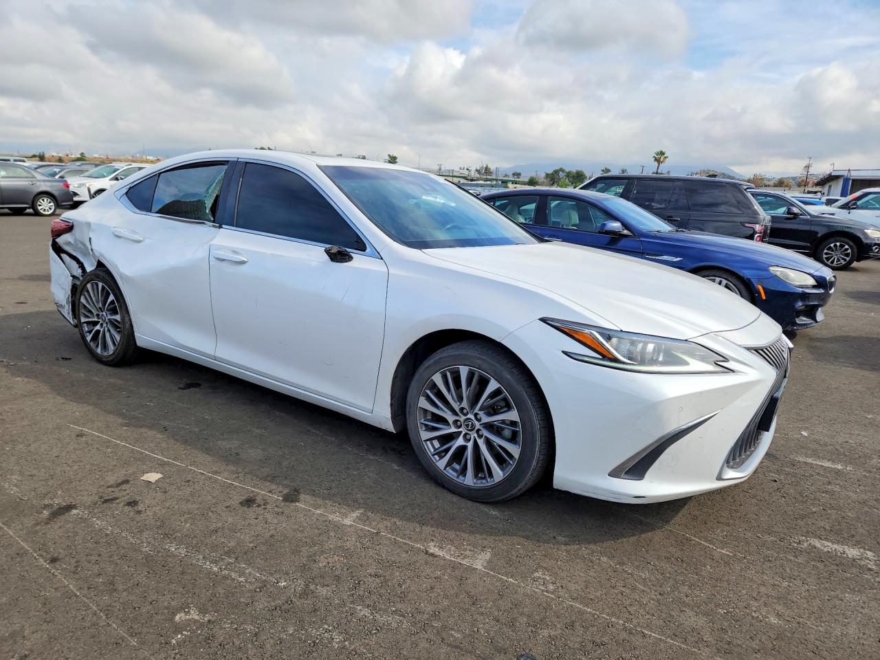 2021 LEXUS ES350