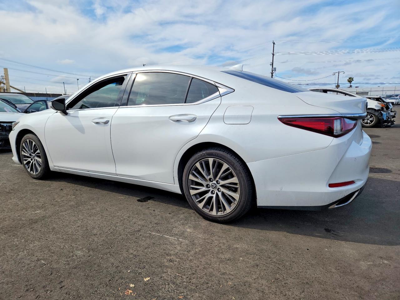 2021 LEXUS ES350