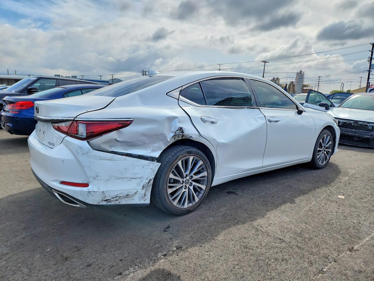 2021 LEXUS ES350
