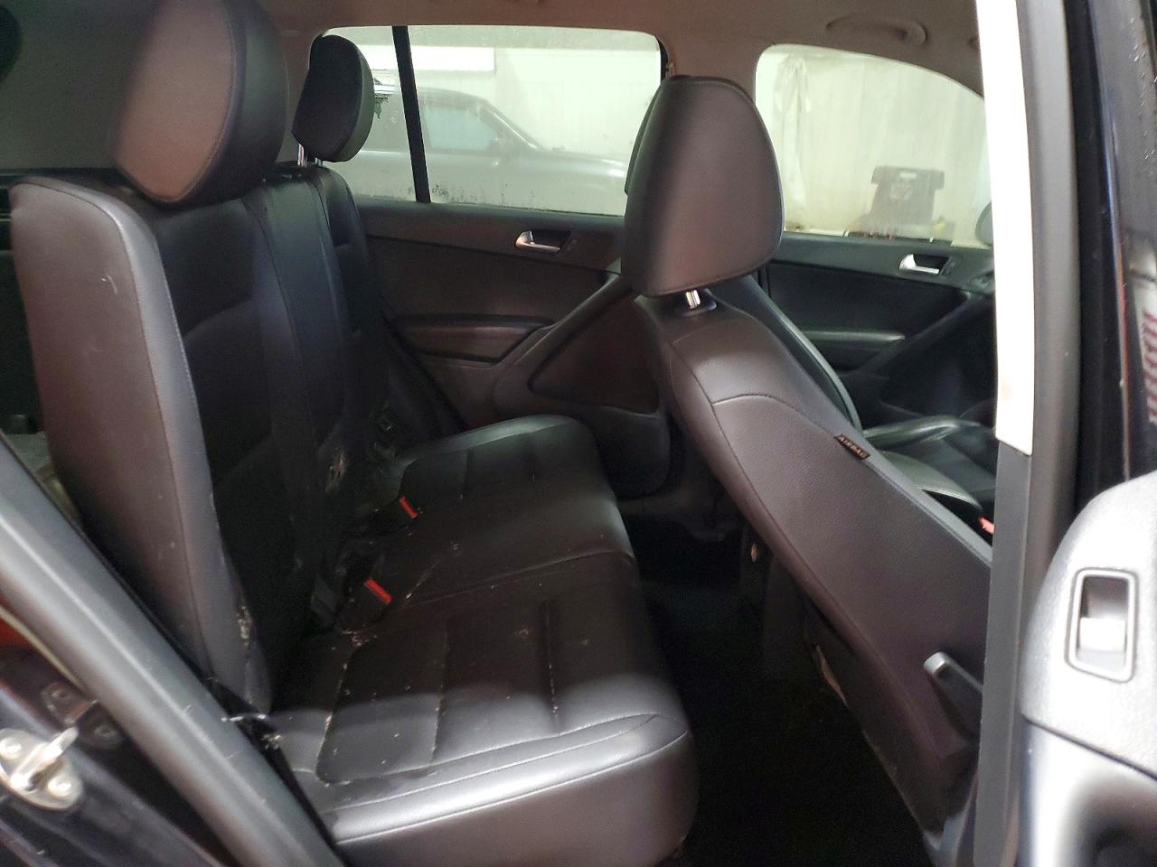2016 VOLKSWAGEN TIGUAN