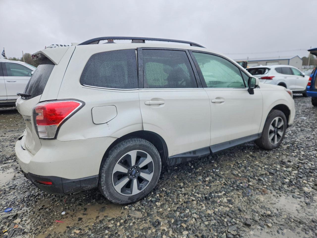 2017 SUBARU FORESTER