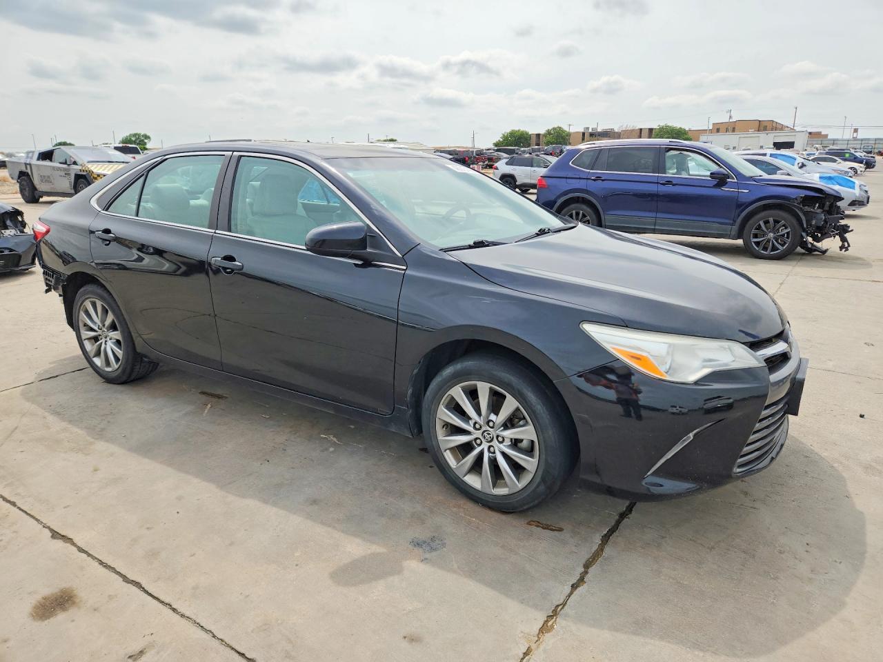 2016 TOYOTA CAMRY