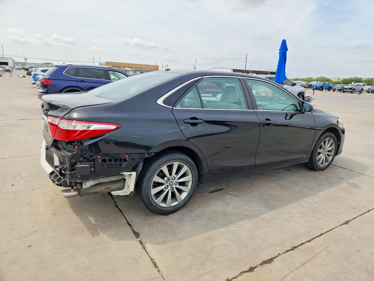 2016 TOYOTA CAMRY