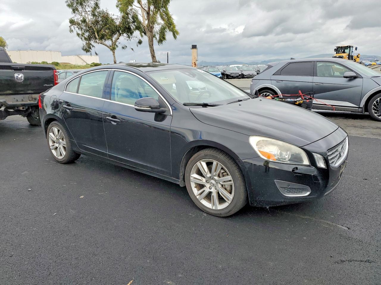 2013 VOLVO S60