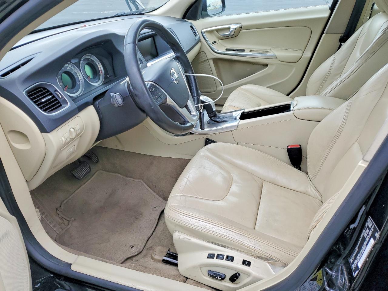 2013 VOLVO S60