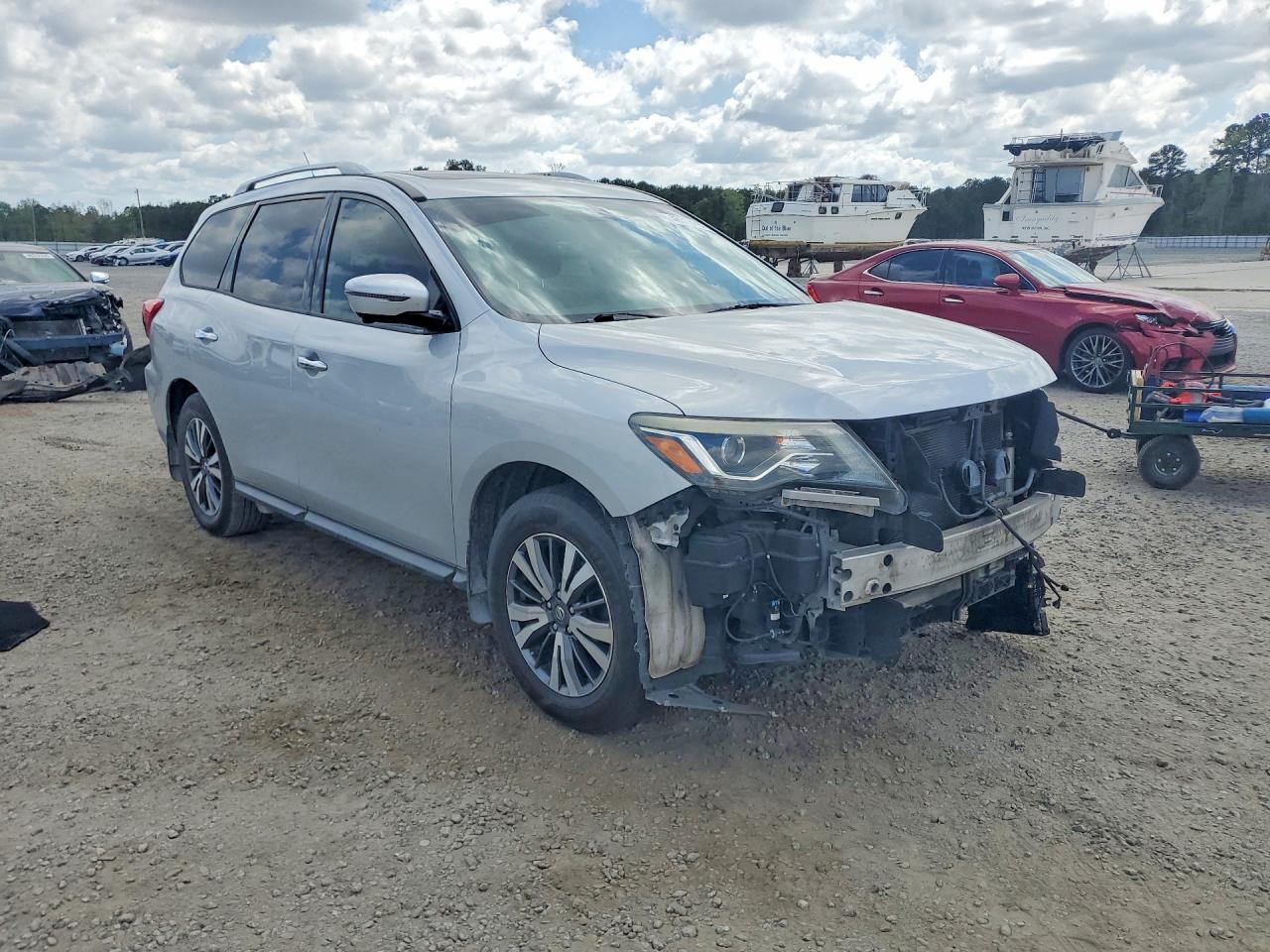 2017 NISSAN PATHFINDER