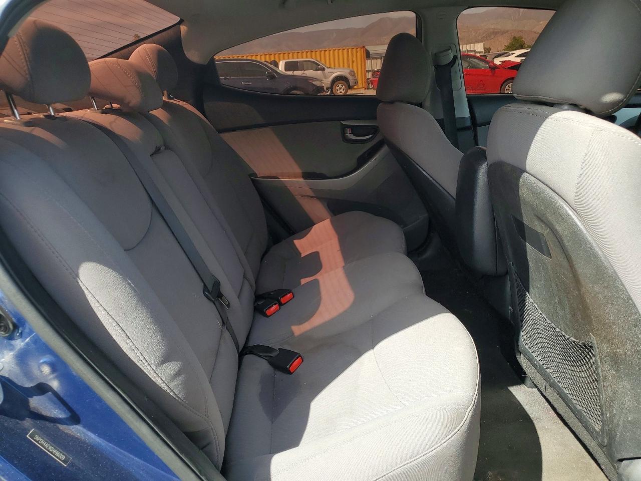 2016 HYUNDAI ELANTRA