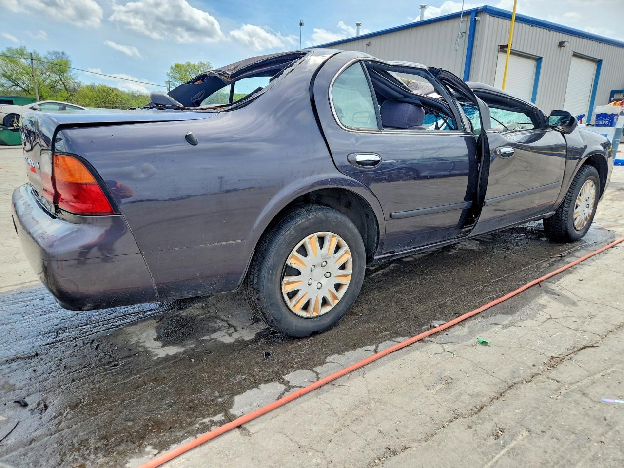 1995 NISSAN MAXIMA