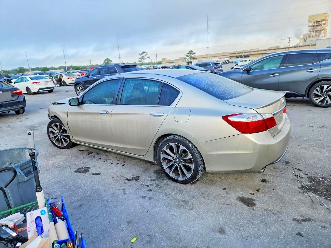 2015 HONDA ACCORD