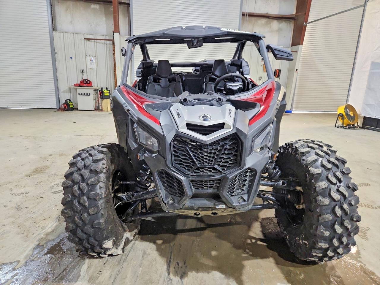 2024 CAN-AM SIDEBYSIDE