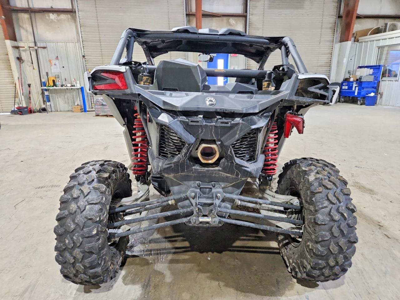 2024 CAN-AM SIDEBYSIDE
