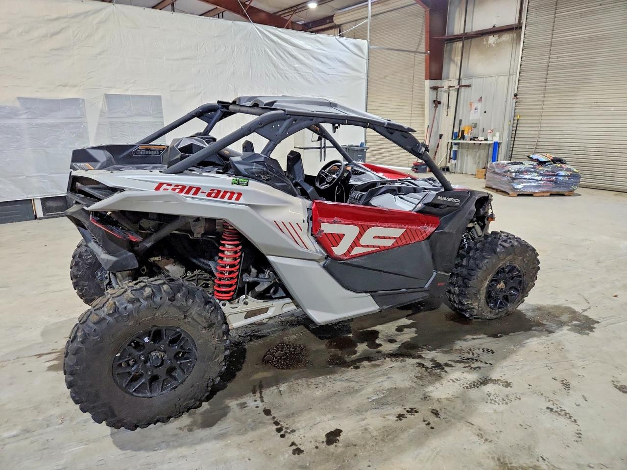 2024 CAN-AM SIDEBYSIDE