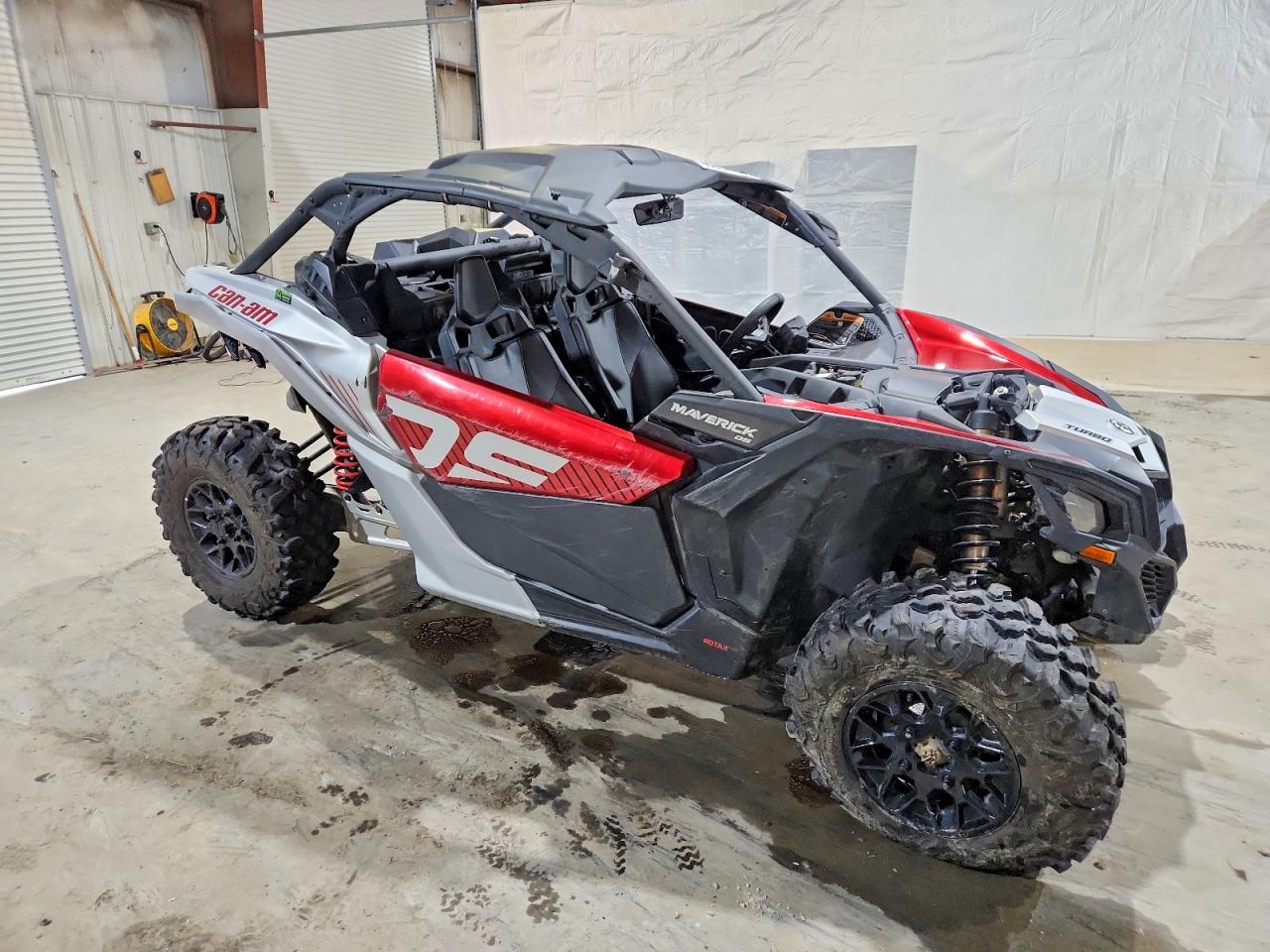 2024 CAN-AM SIDEBYSIDE