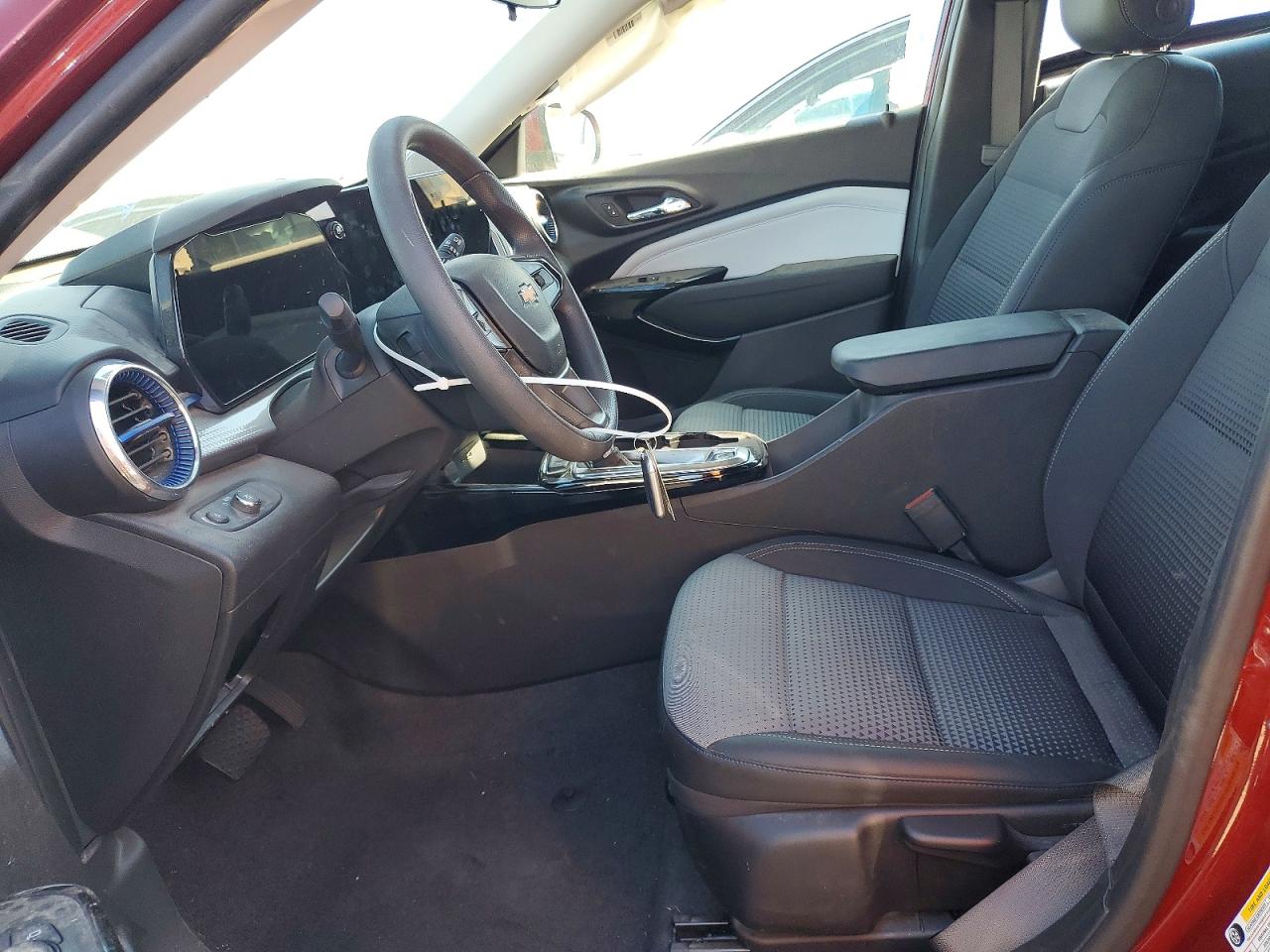 2025 CHEVROLET TRAX
