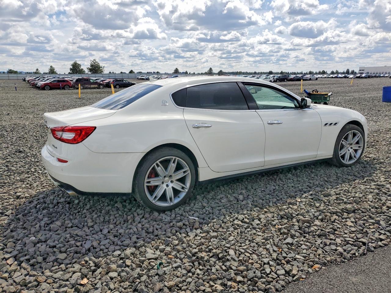 2016 MASERATI QUATTROPOR