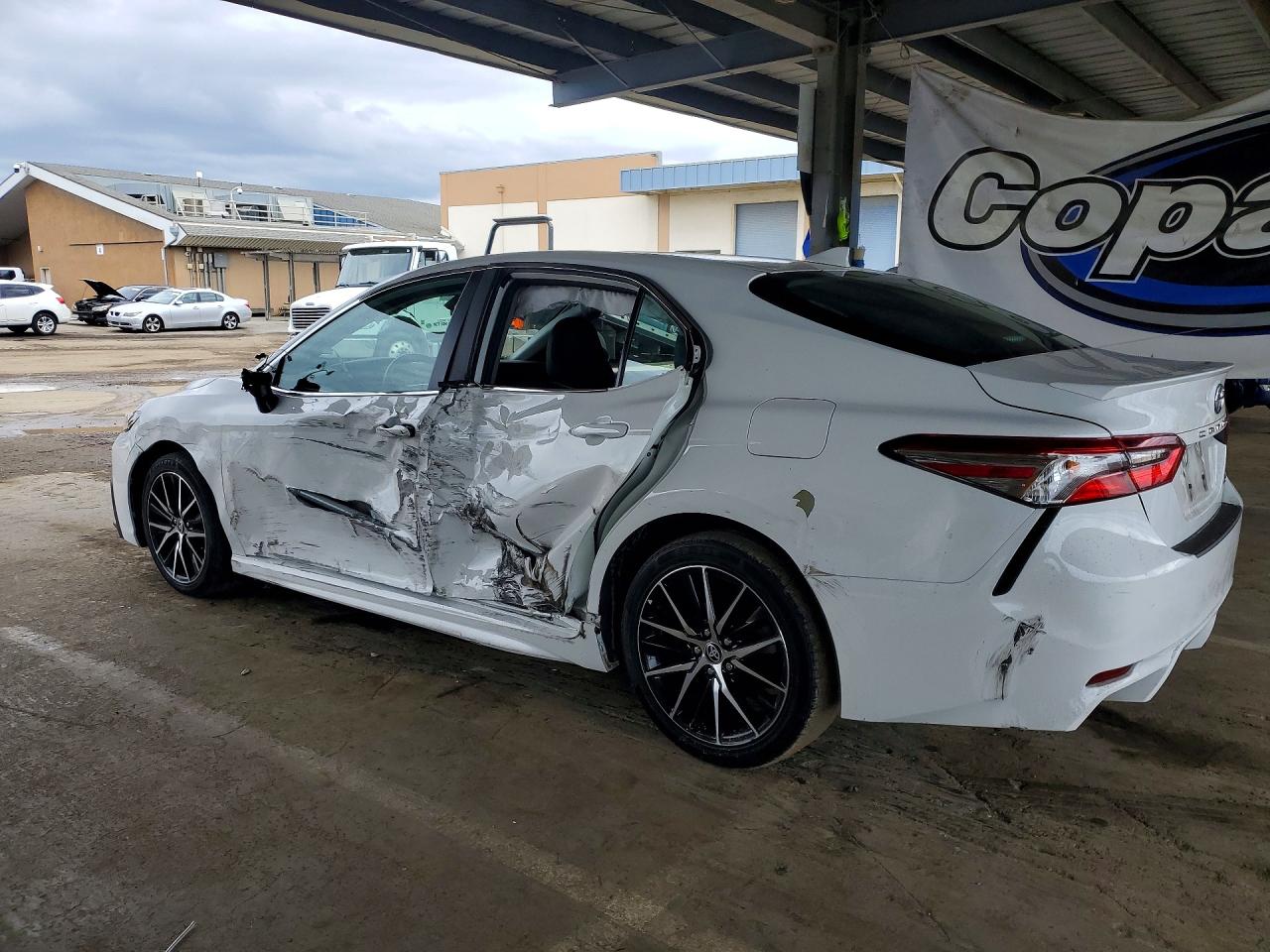 2023 TOYOTA CAMRY