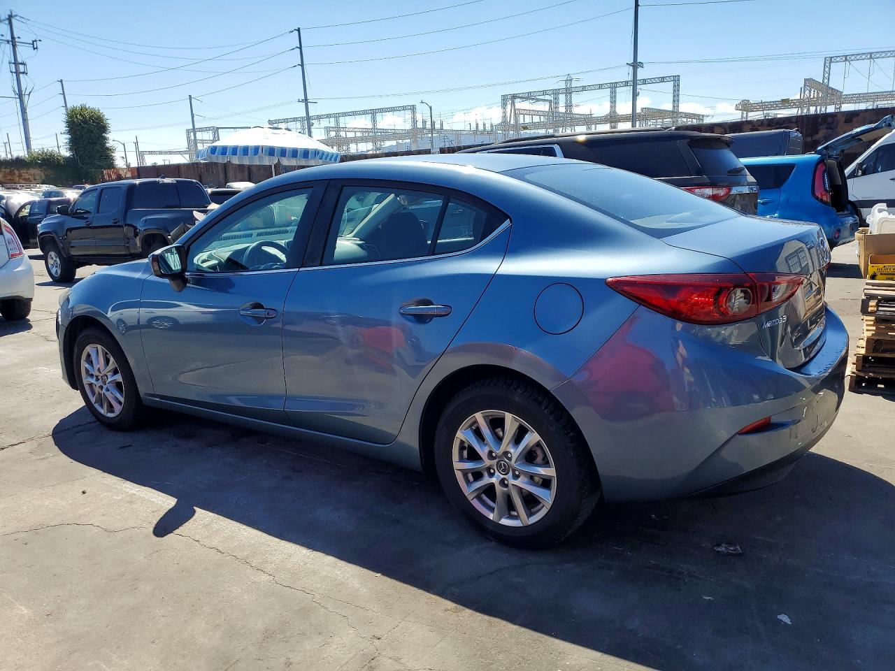 2016 MAZDA 3