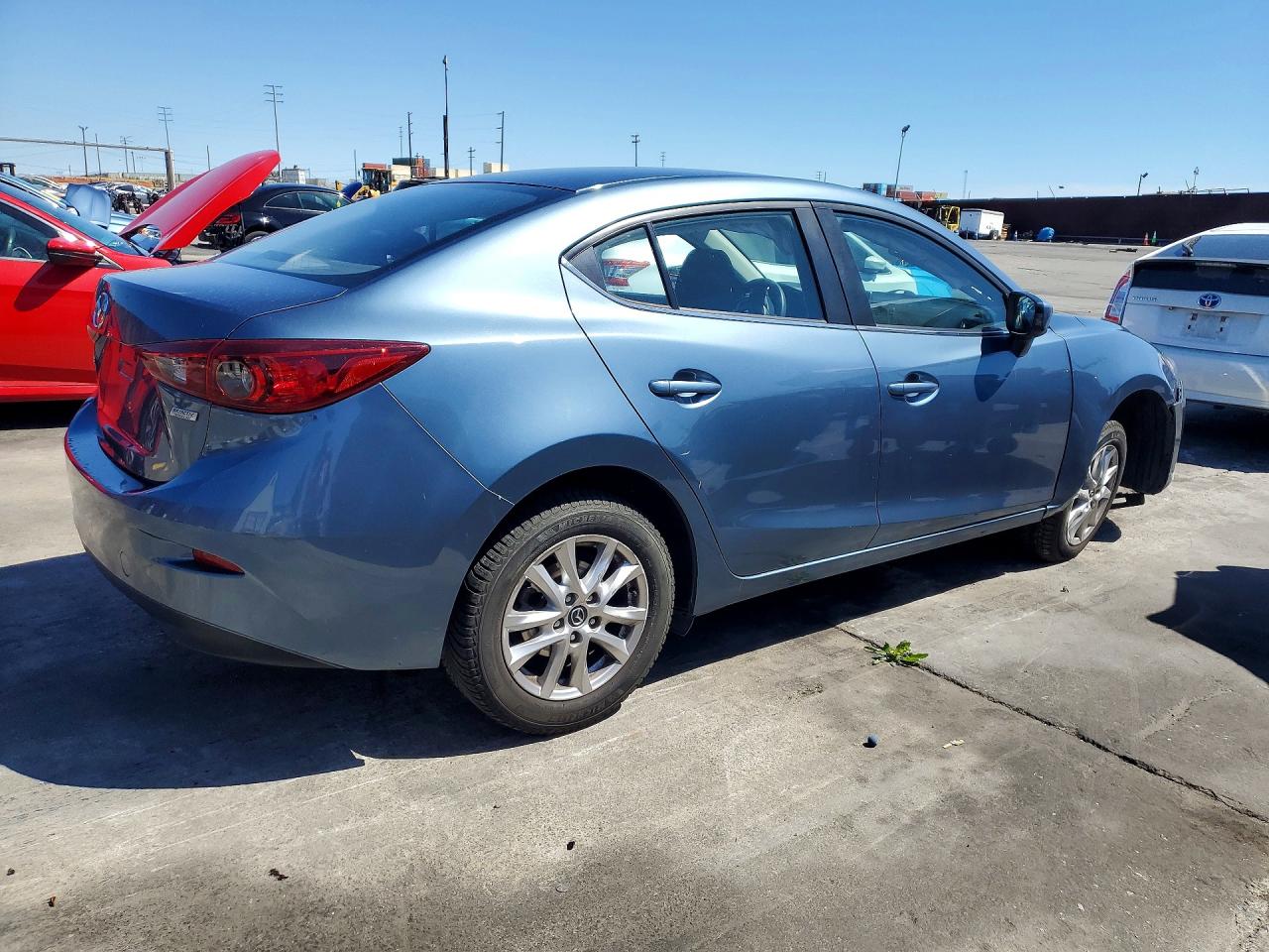 2016 MAZDA 3