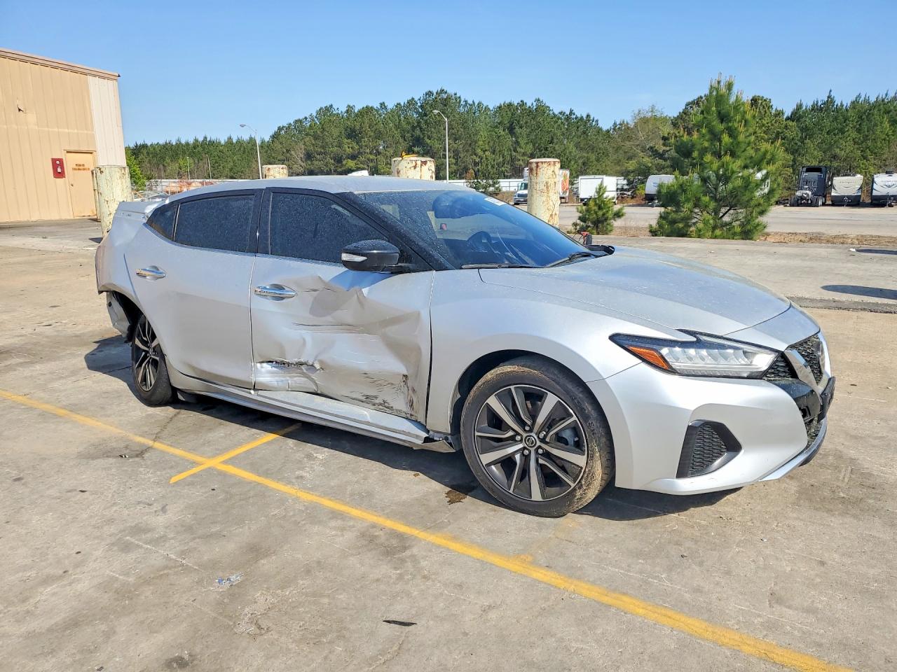 2021 NISSAN MAXIMA
