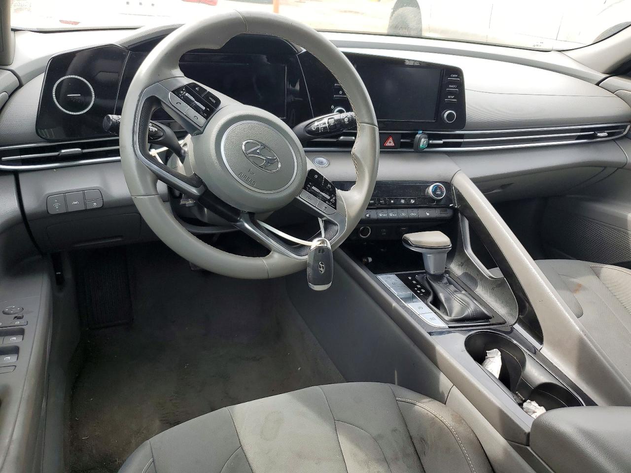 2022 HYUNDAI ELANTRA