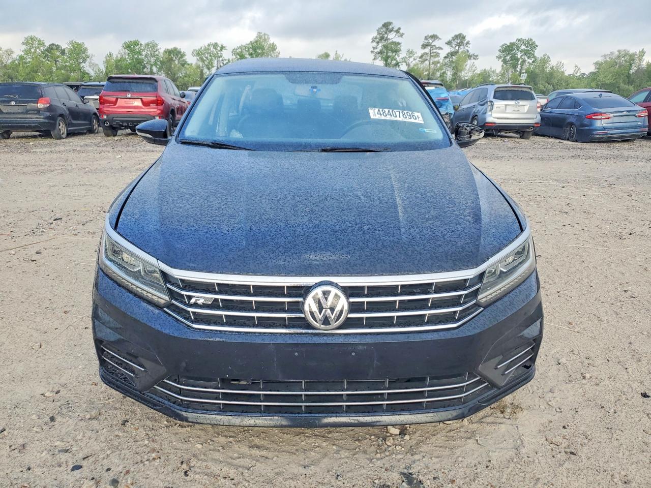 2018 VOLKSWAGEN PASSAT