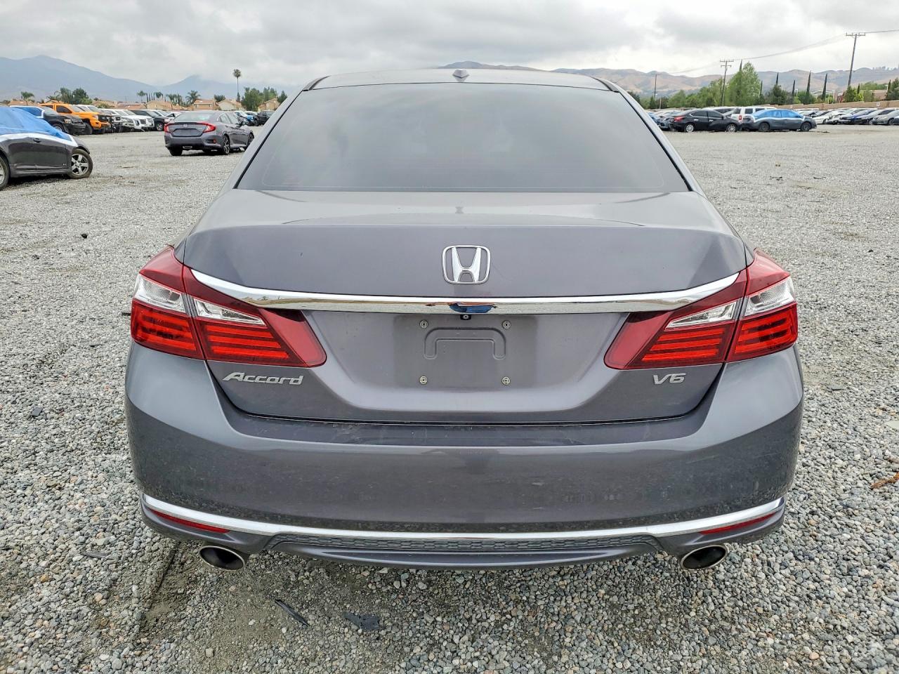2017 HONDA ACCORD