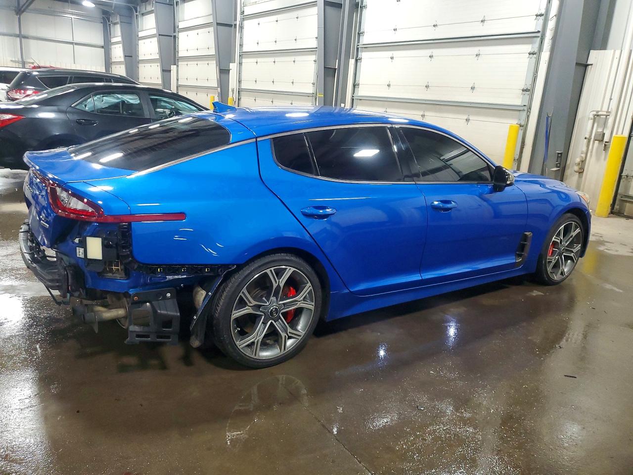2020 KIA STINGER
