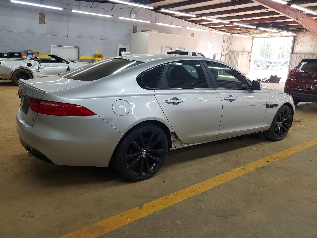 2018 JAGUAR XF