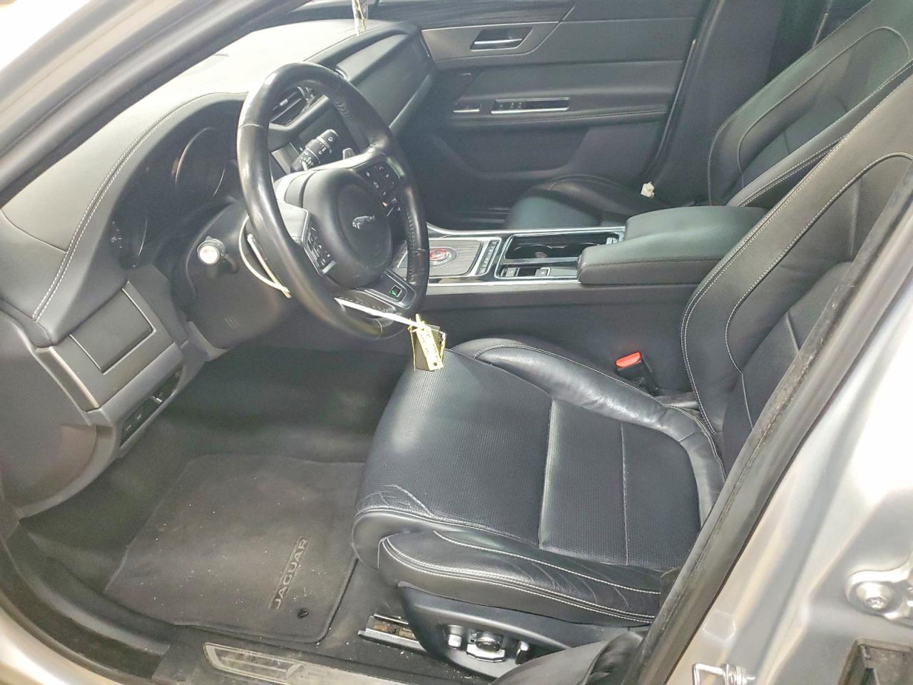 2018 JAGUAR XF