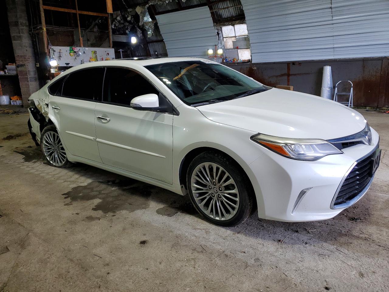 2018 TOYOTA AVALON