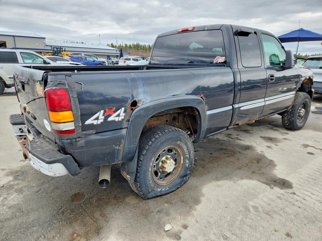 2004 GMC SIERRA