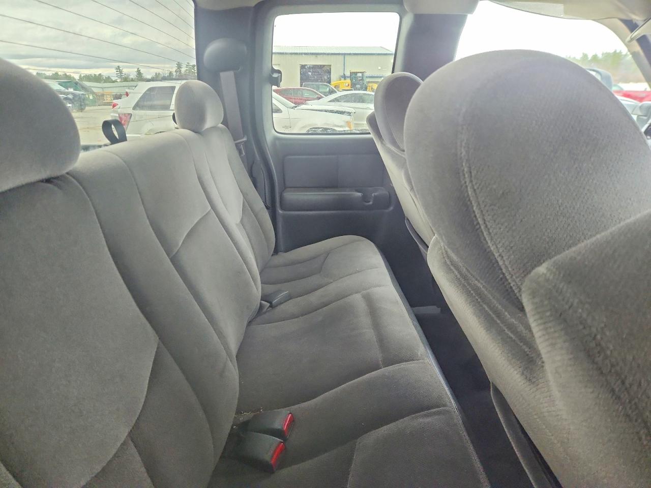 2004 GMC SIERRA