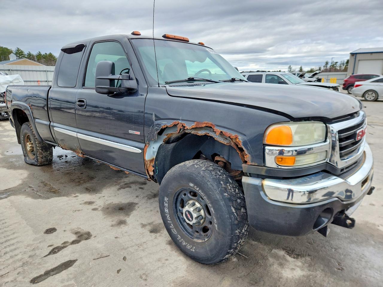 2004 GMC SIERRA