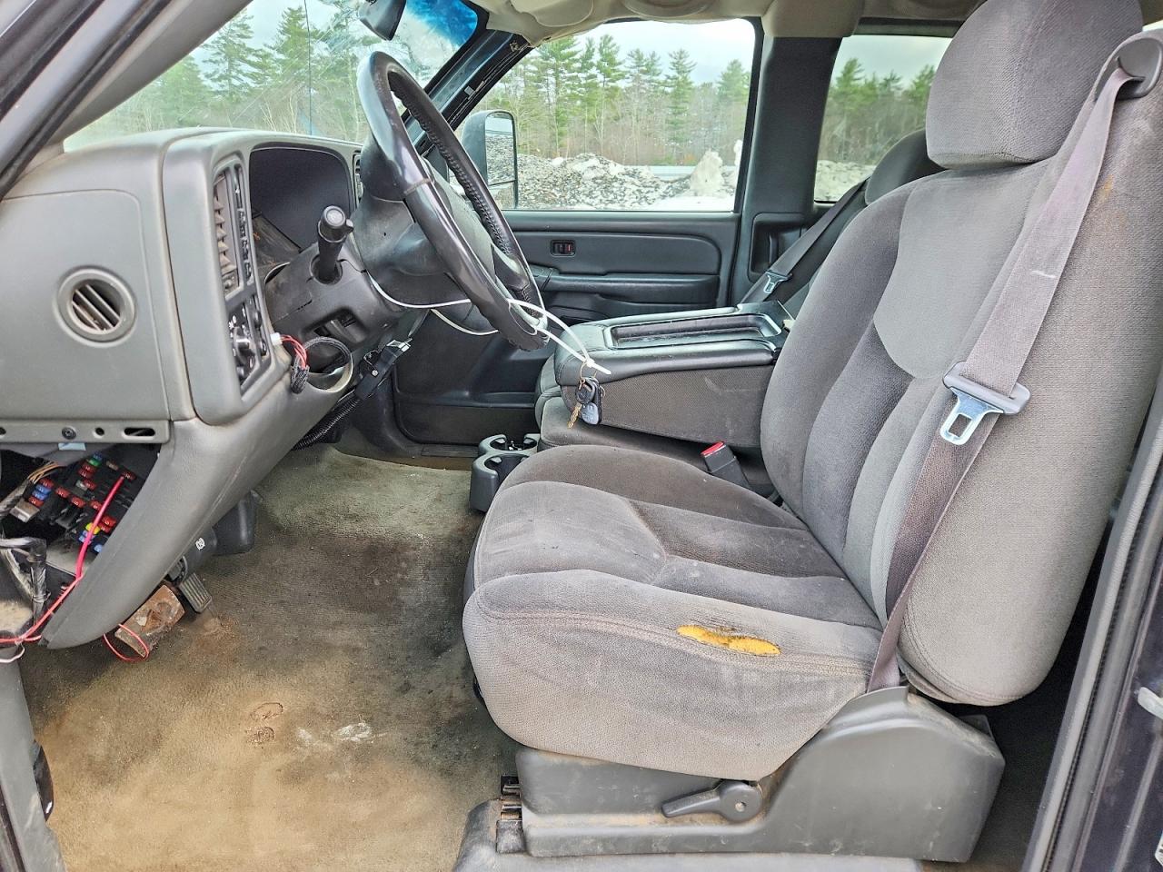 2004 GMC SIERRA