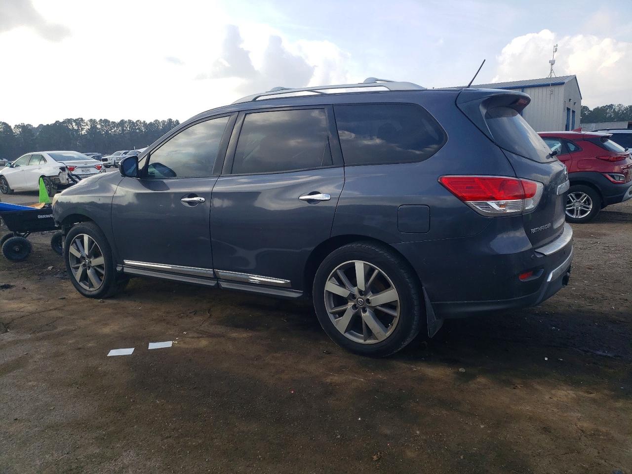 2013 NISSAN PATHFINDER