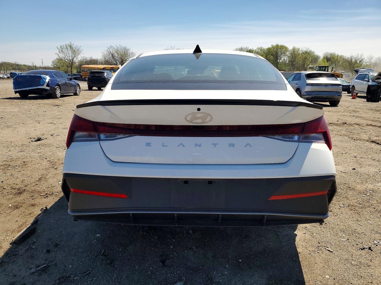 2025 HYUNDAI ELANTRA