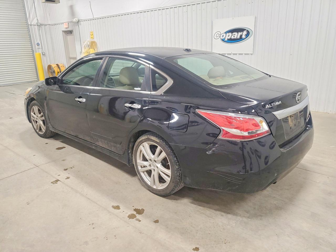 2015 NISSAN ALTIMA 3.