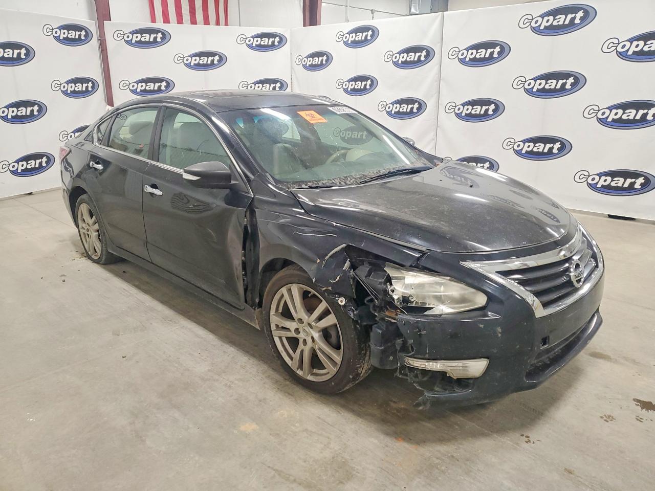 2015 NISSAN ALTIMA 3.