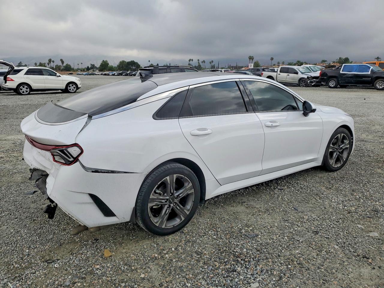 2022 KIA K5