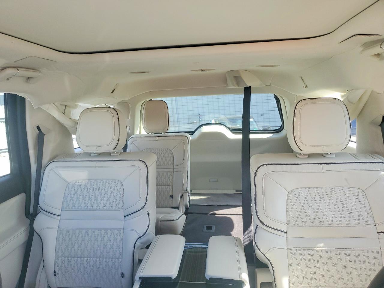 2024 LINCOLN NAVIGATOR