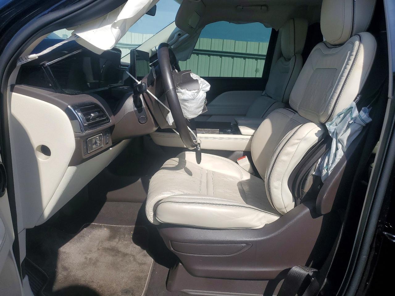 2024 LINCOLN NAVIGATOR
