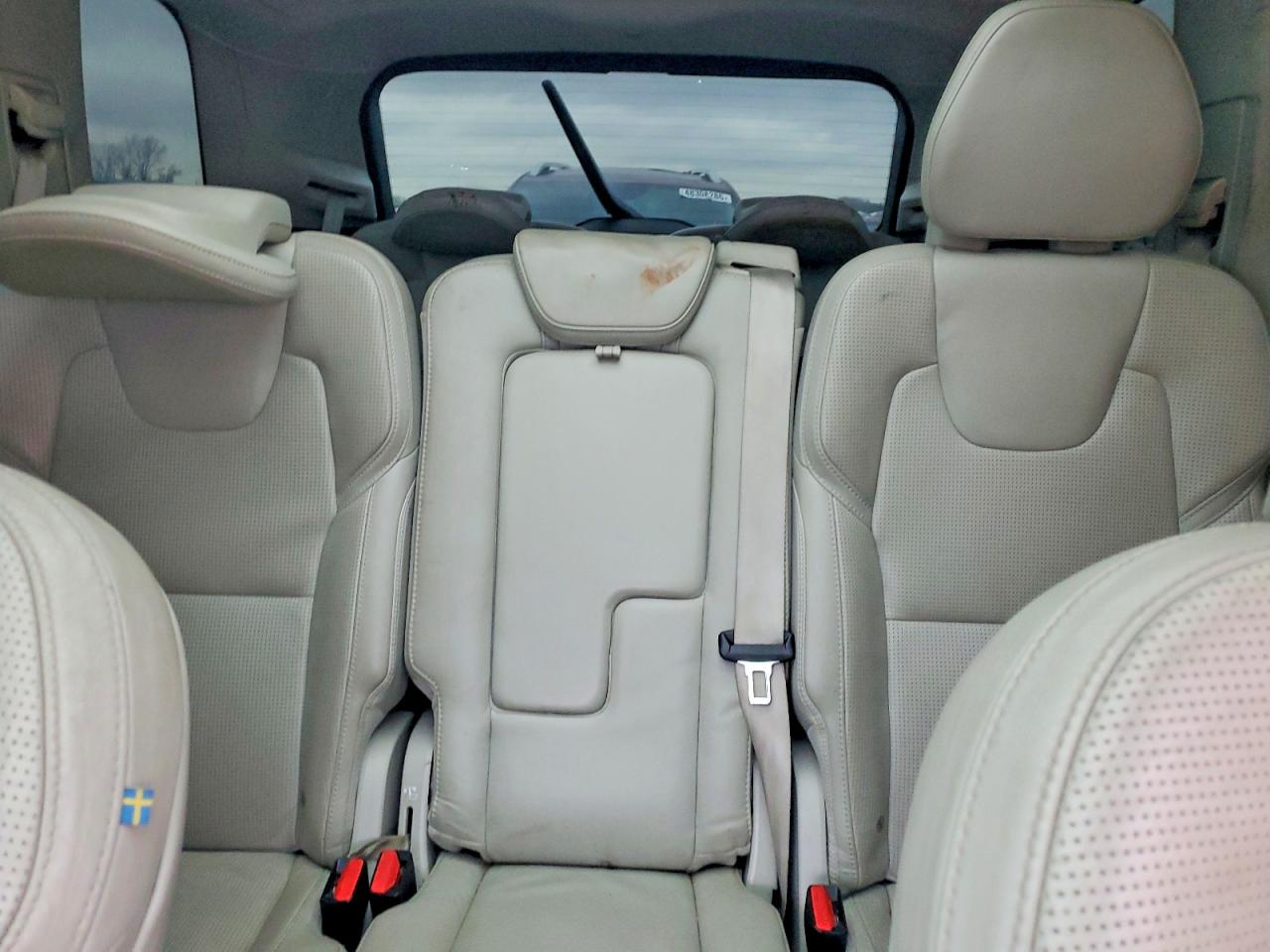 2019 VOLVO XC90