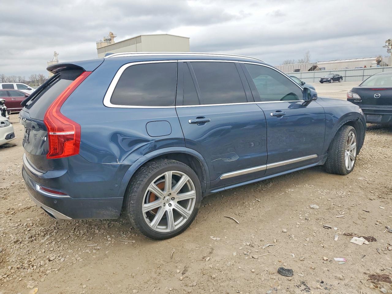 2019 VOLVO XC90