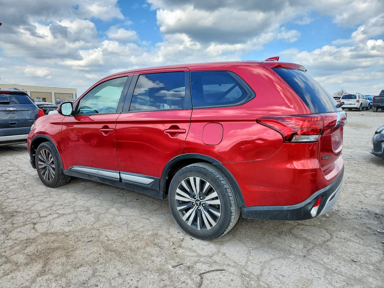 2019 MITSUBISHI OUTLANDER