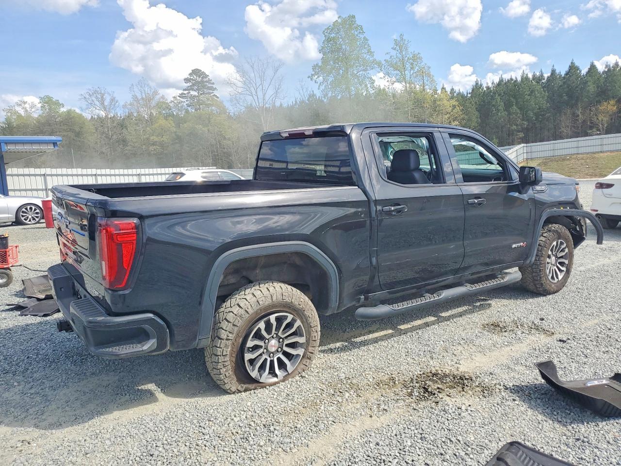 2021 GMC SIERRA